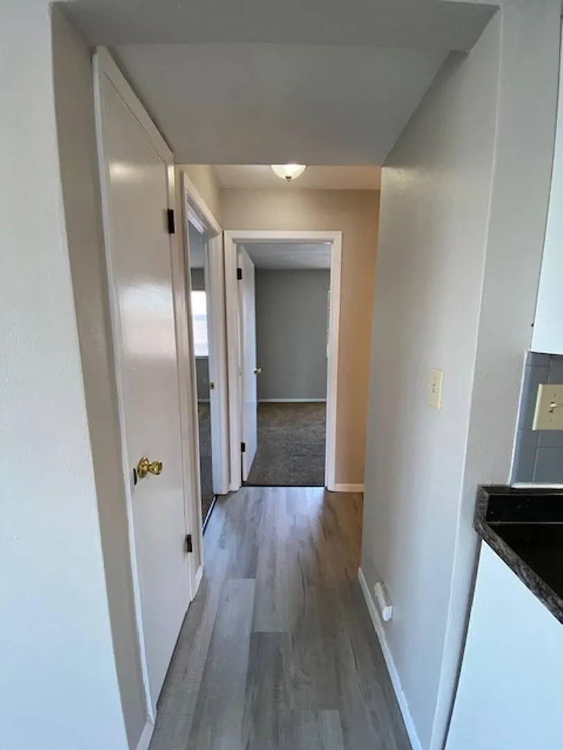 11-17 Kensington Heights – photo 5