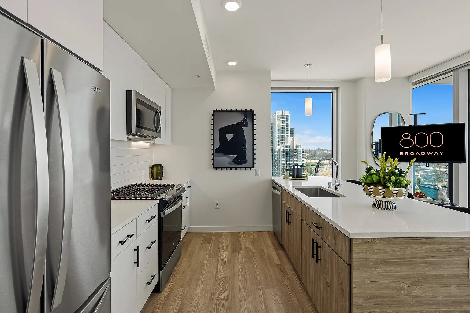 800 Broadway – photo 1