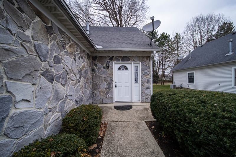 6683 Courtyard Dr unit 4 – photo 4