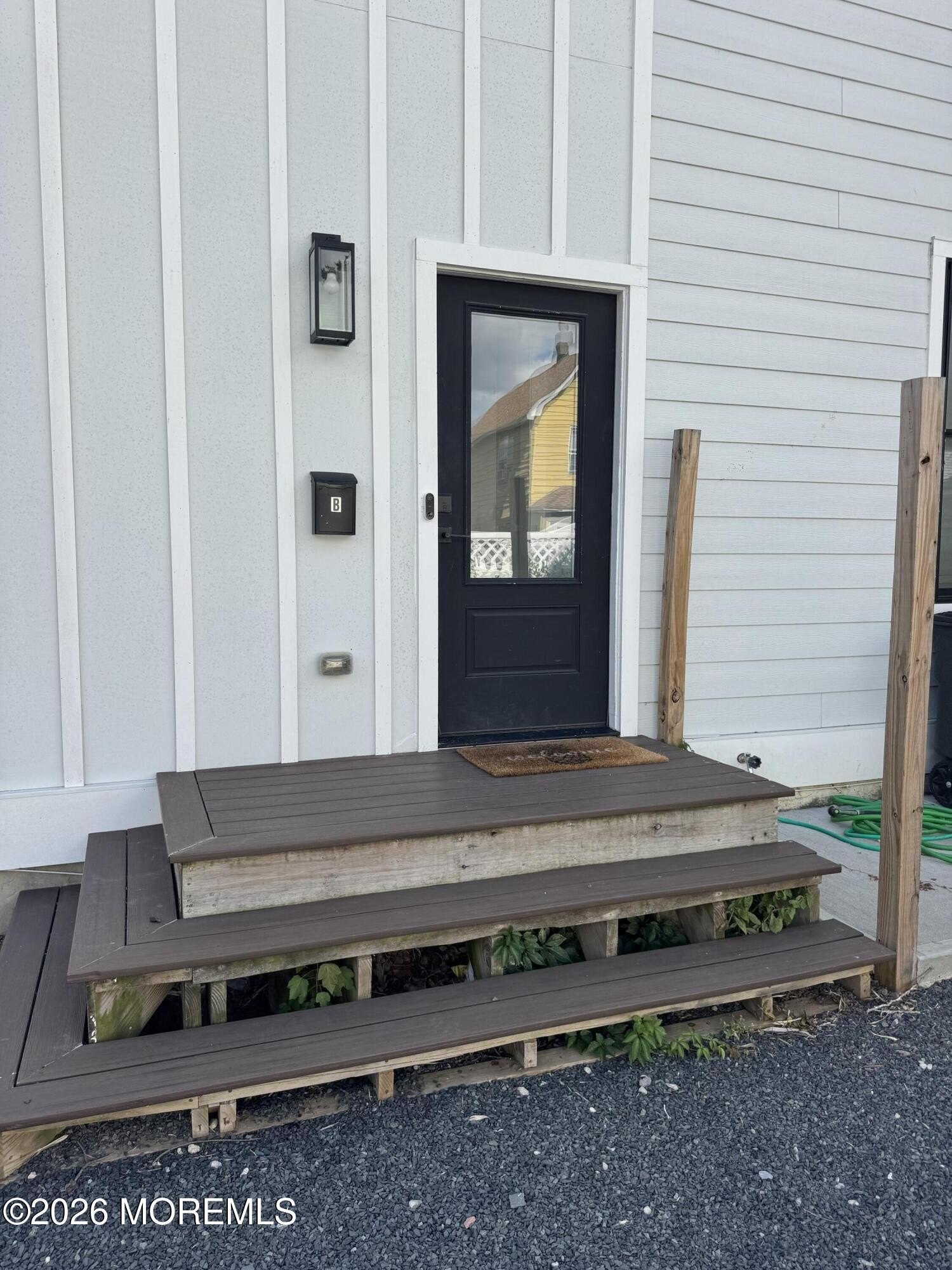 237 Mechanic St #B – photo 2
