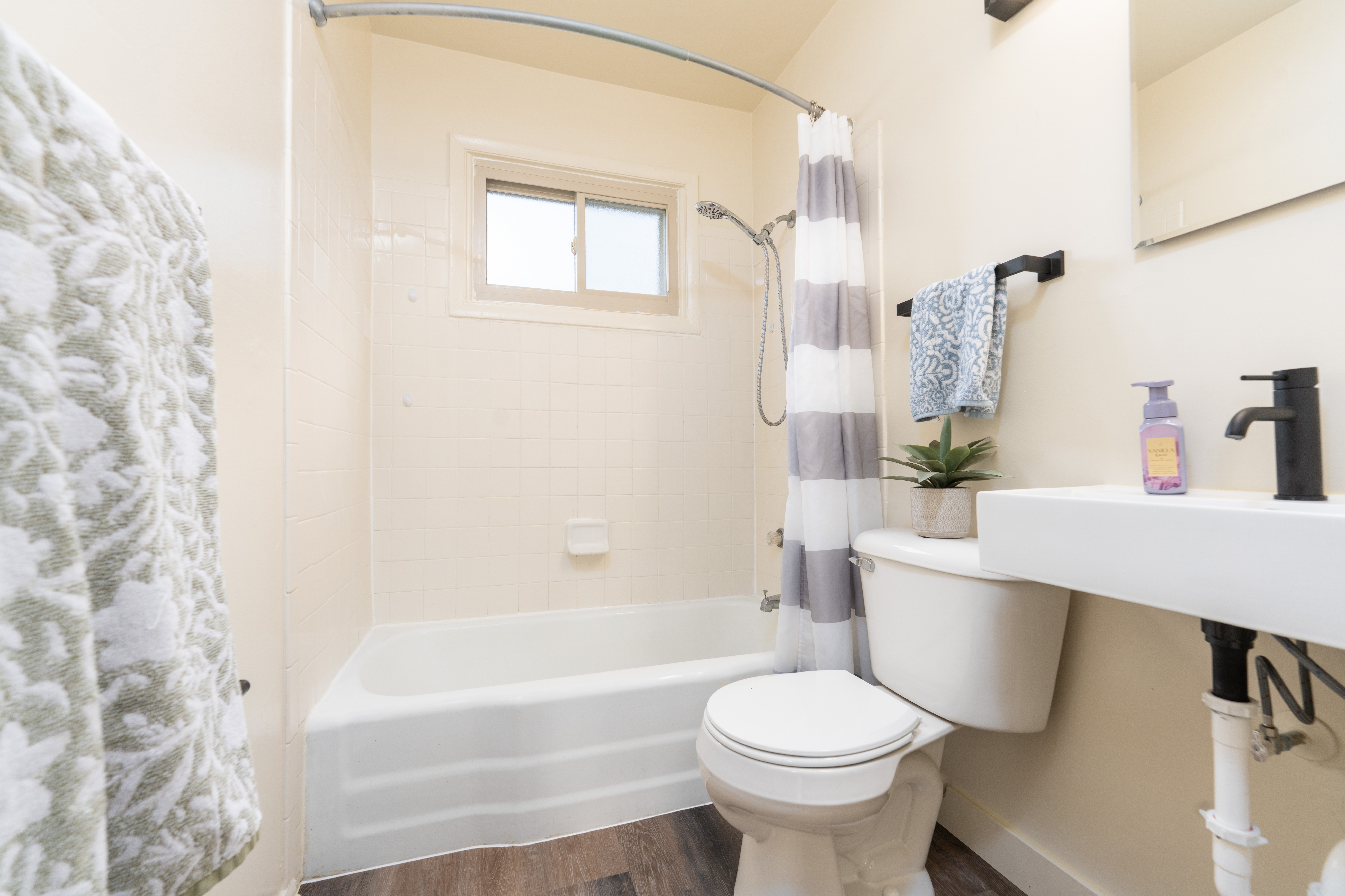 1918 1/2 SW E St unit 1918 1/2 – photo 5