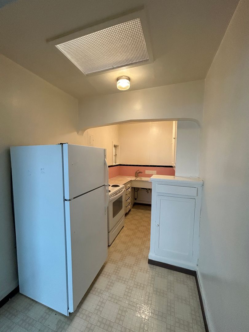 1225 Commerce Ave unit #205 – photo 3