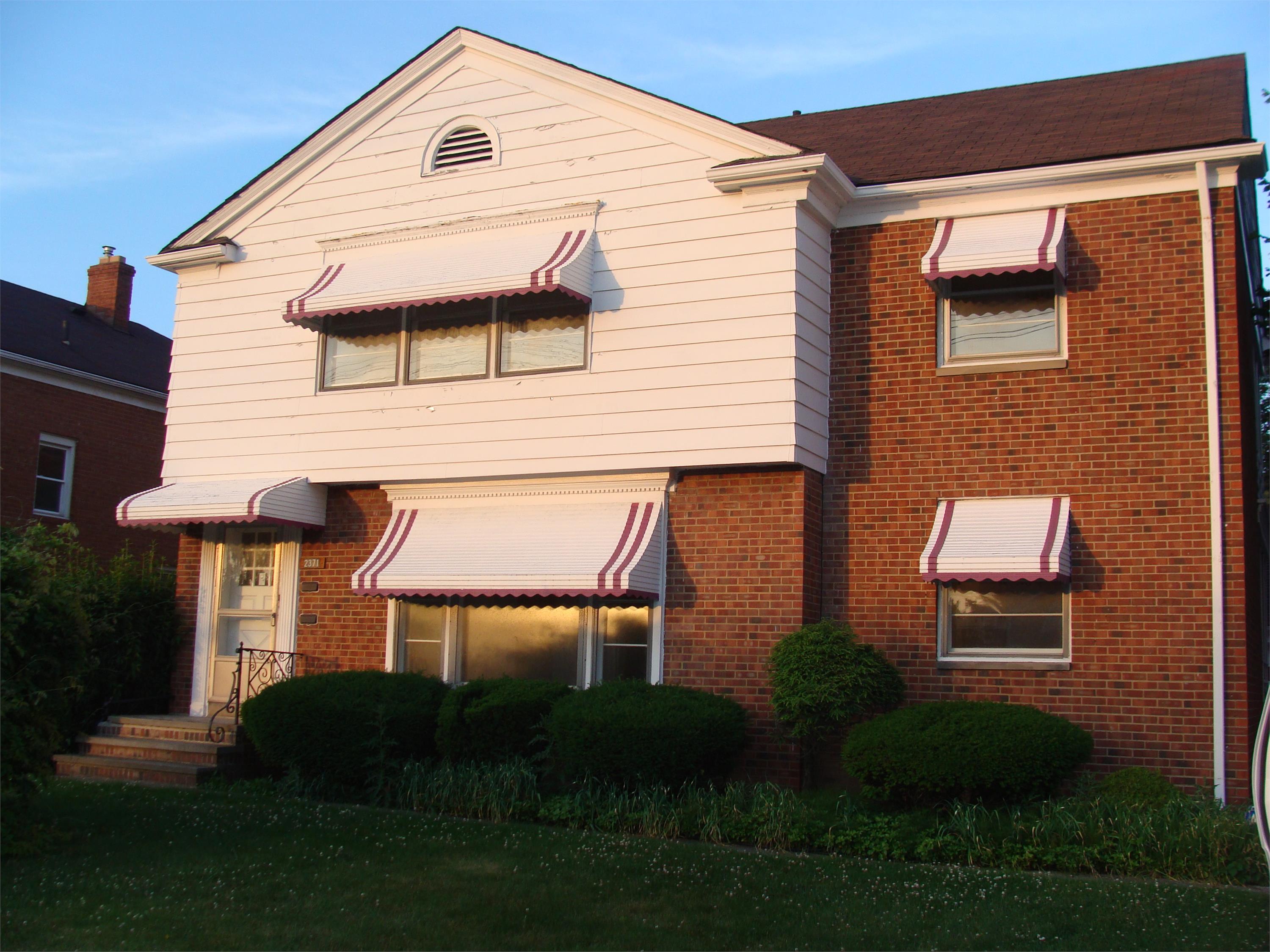 2371 Warrensville Center Rd – photo 1