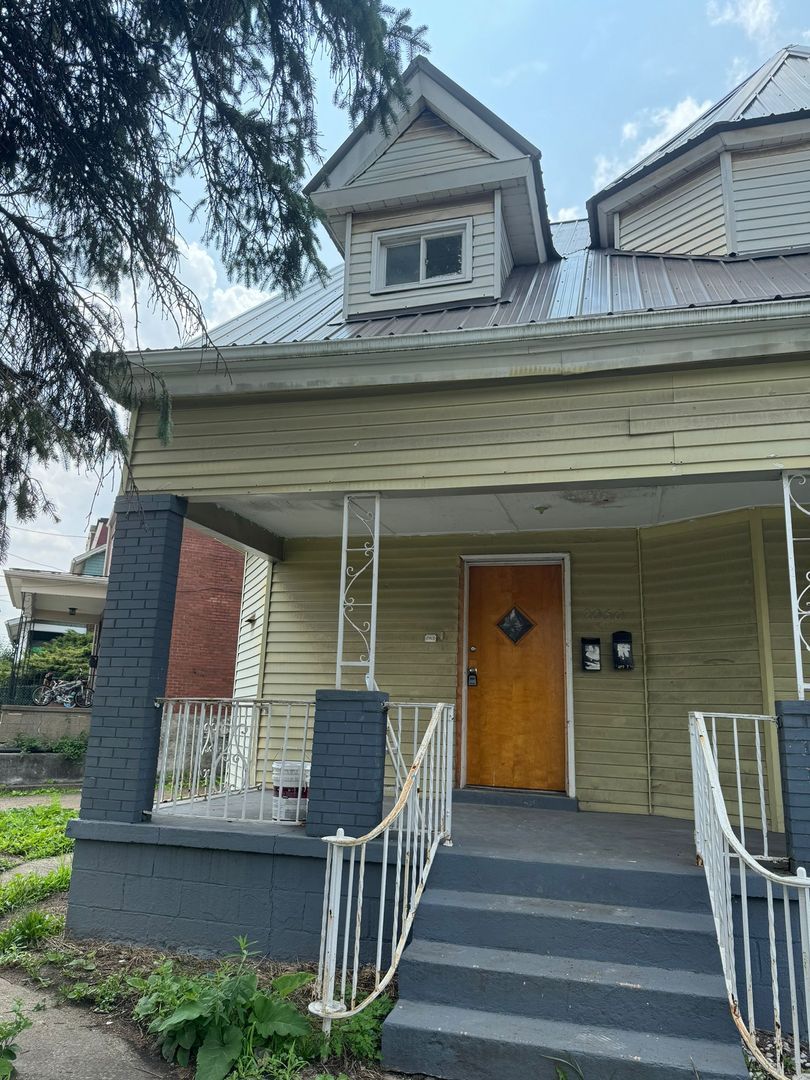 2050 Monongahela Ave unit Unit 2 – photo 2