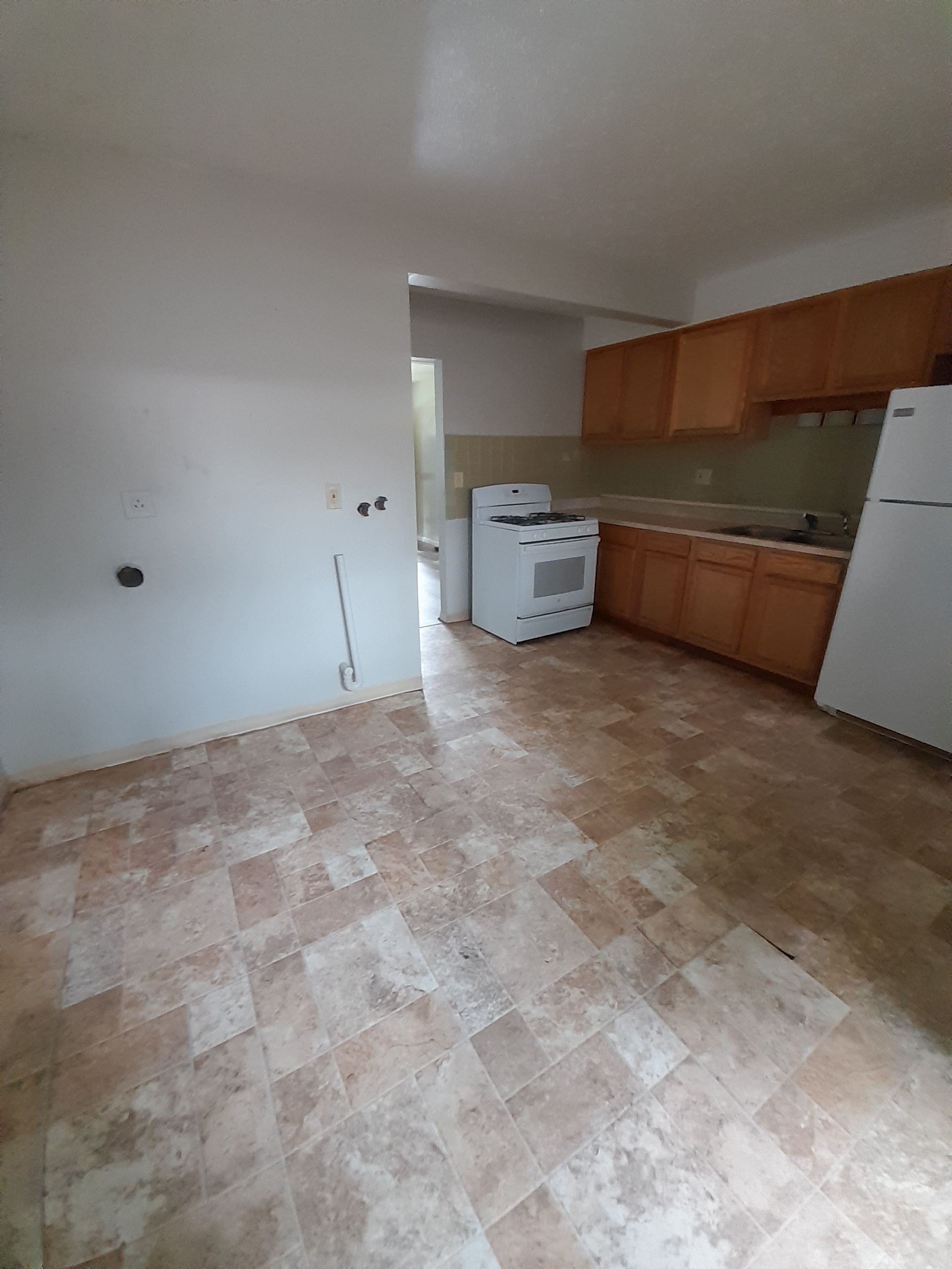 244 E Prospect St – photo 3