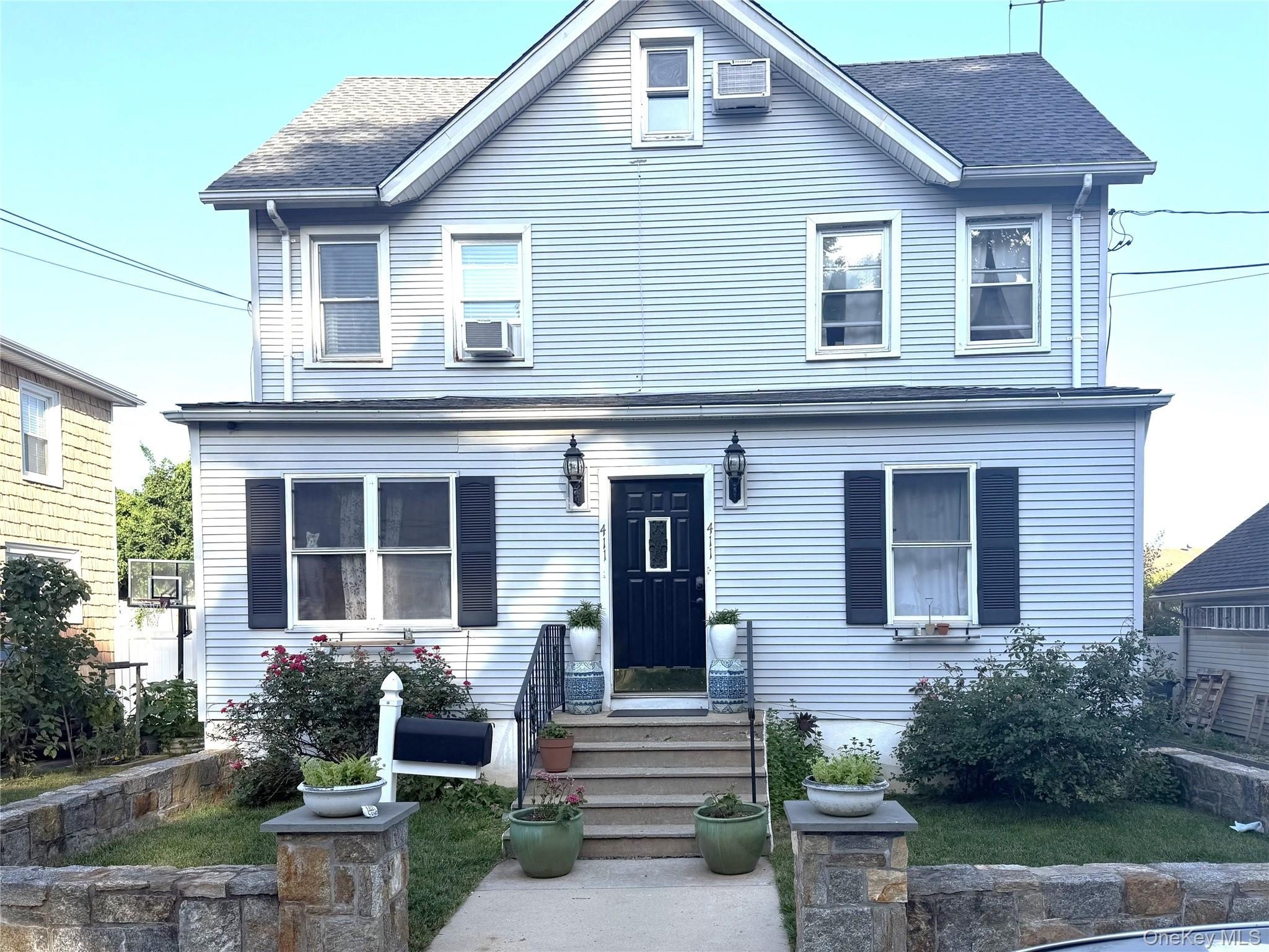 411 Elm St – photo 1