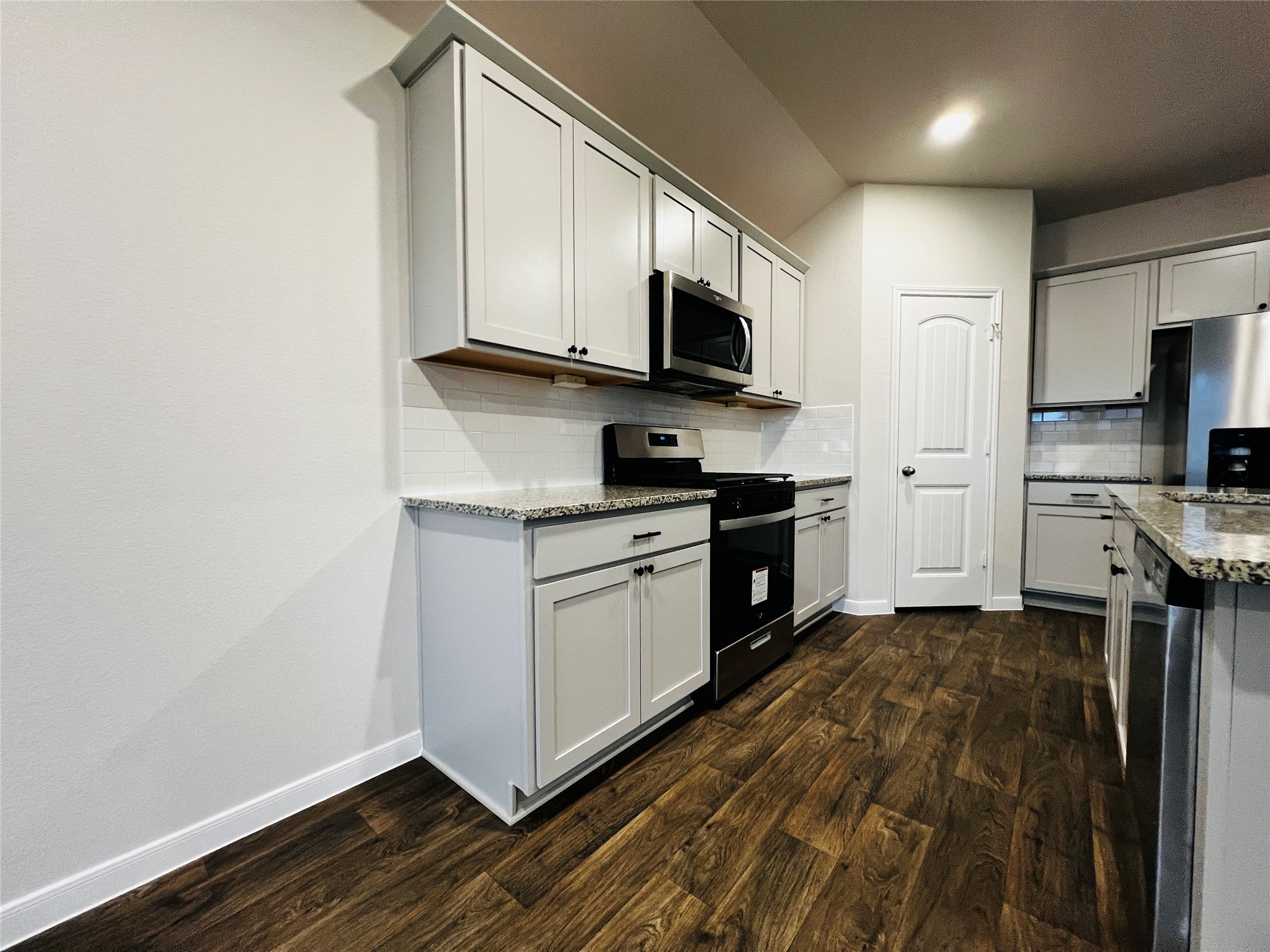315 Darwin Pl – photo 4