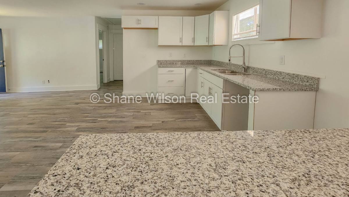 108 Halsey St – photo 3