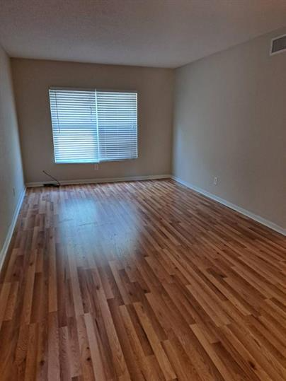 872 Deerwood Ln unit 880 – photo 2