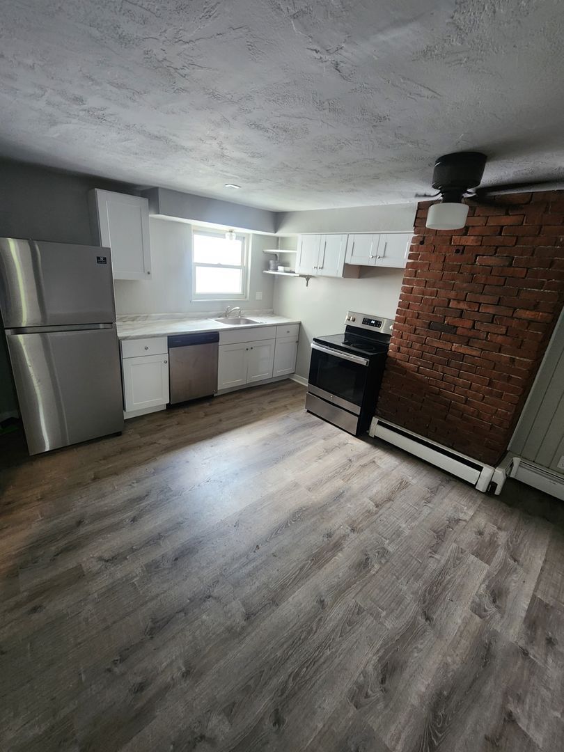 1511 Hatteras St unit 1511 Hatteras Second Floor – photo 1