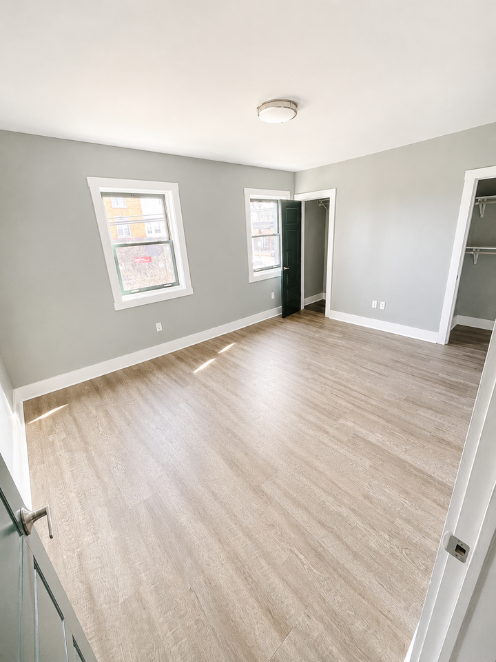 1656 Broadway Ave unit 201 – photo 5