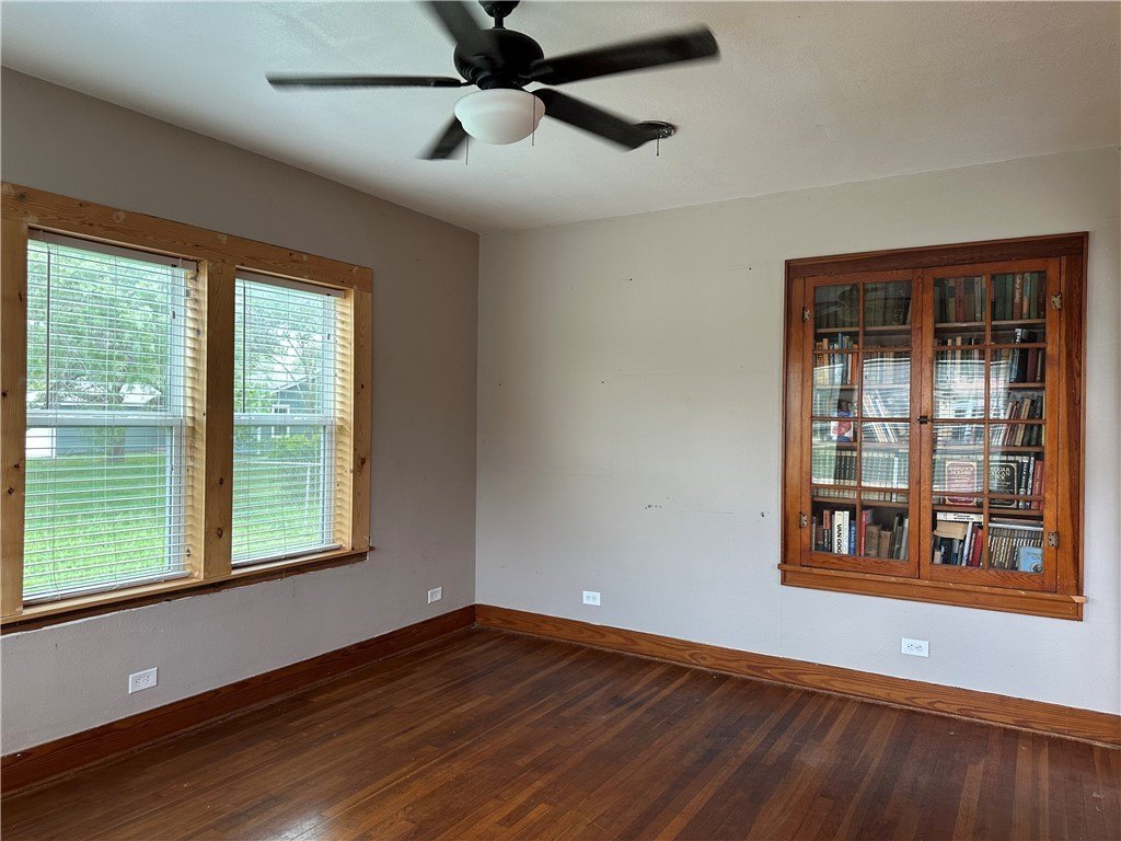 1005 E Fulton St – photo 2