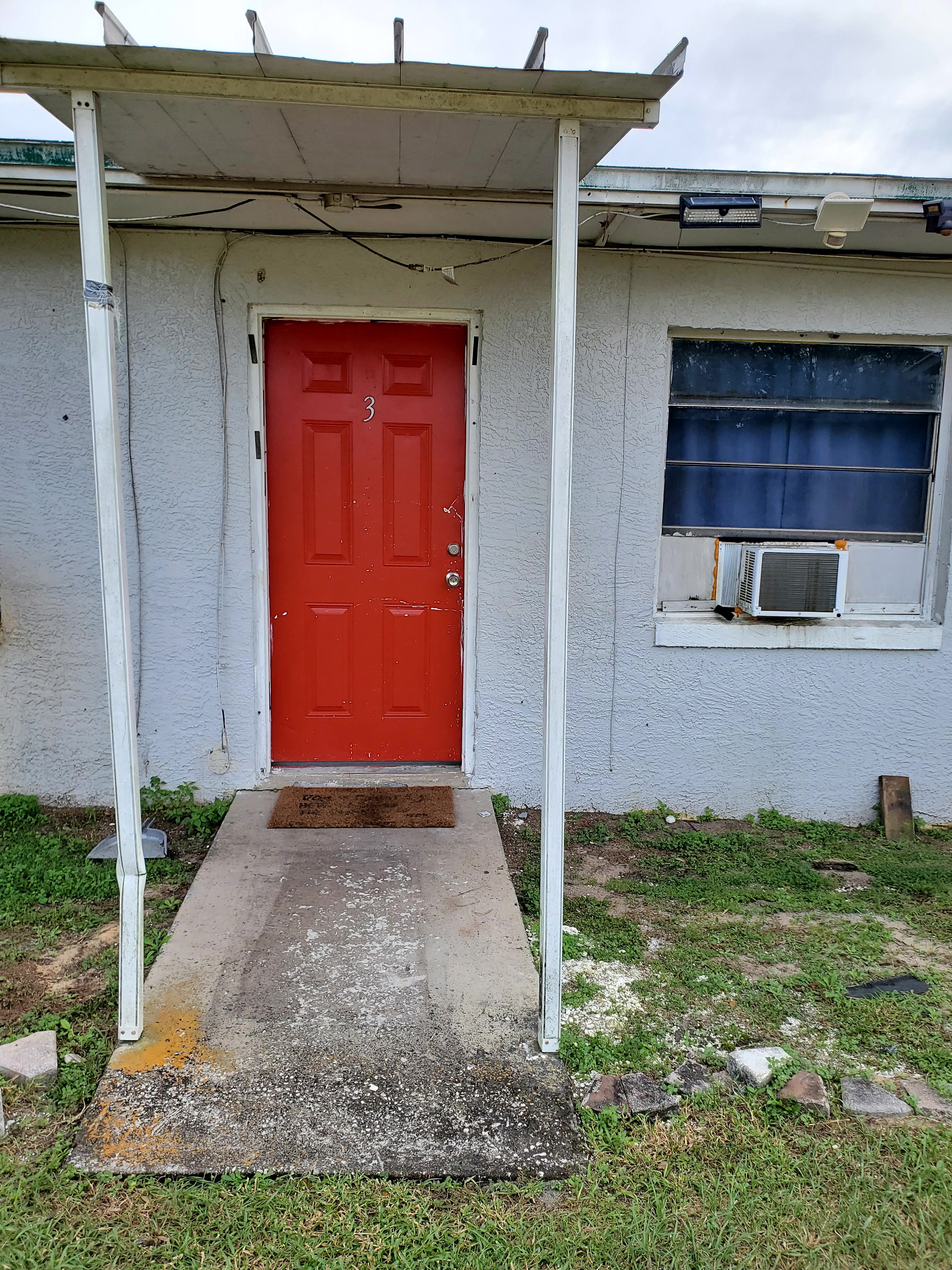 1002 Daniels St unit 3 – photo 2