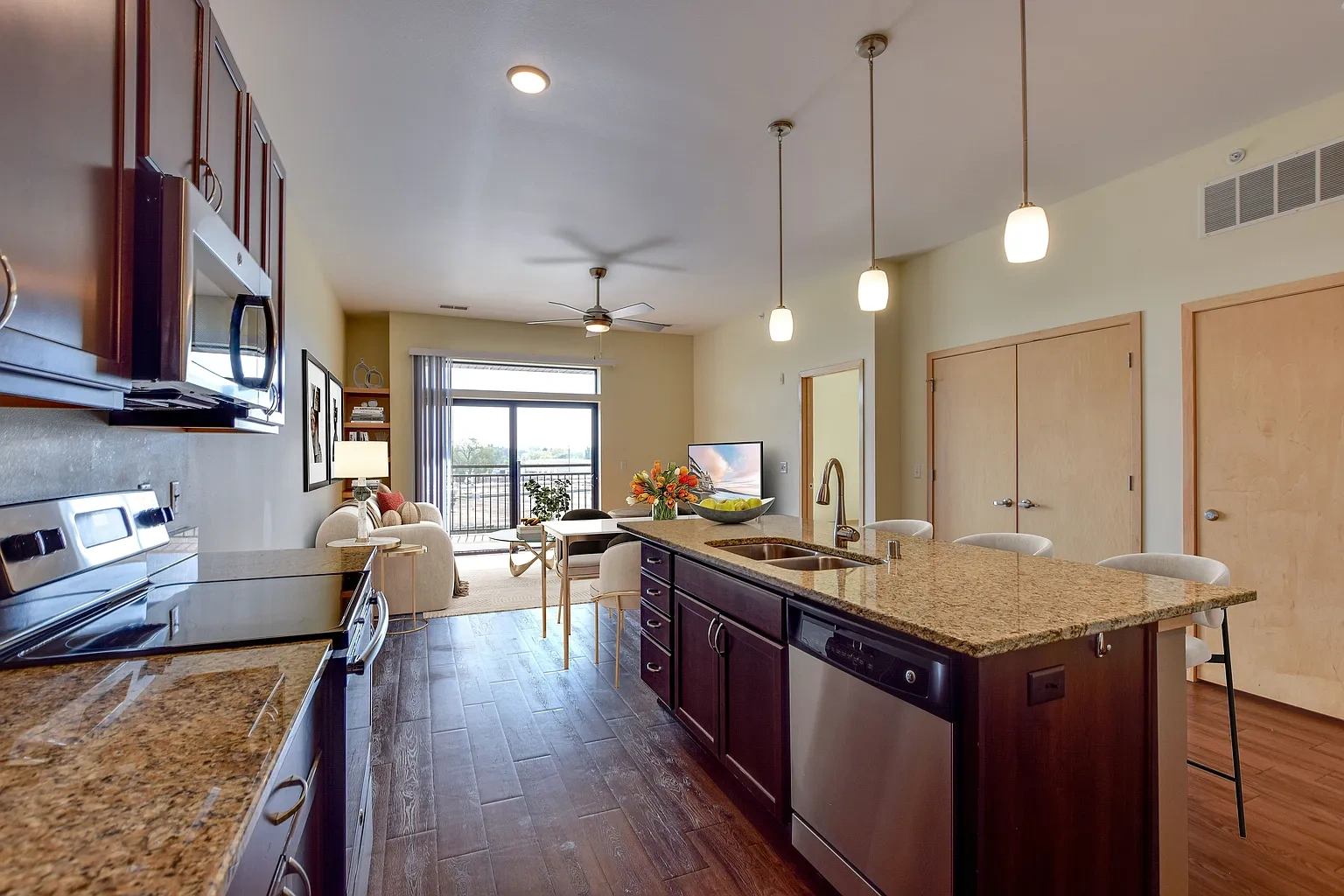 McKenzie Place Apartments – photo 4