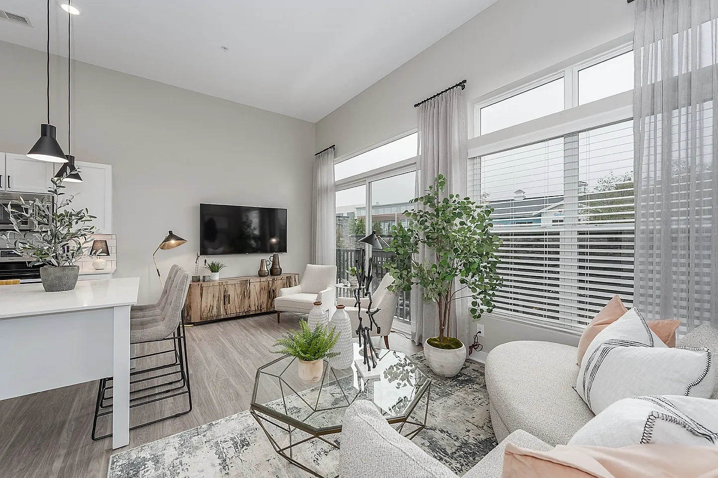 Liberty Center Apartments – photo 5