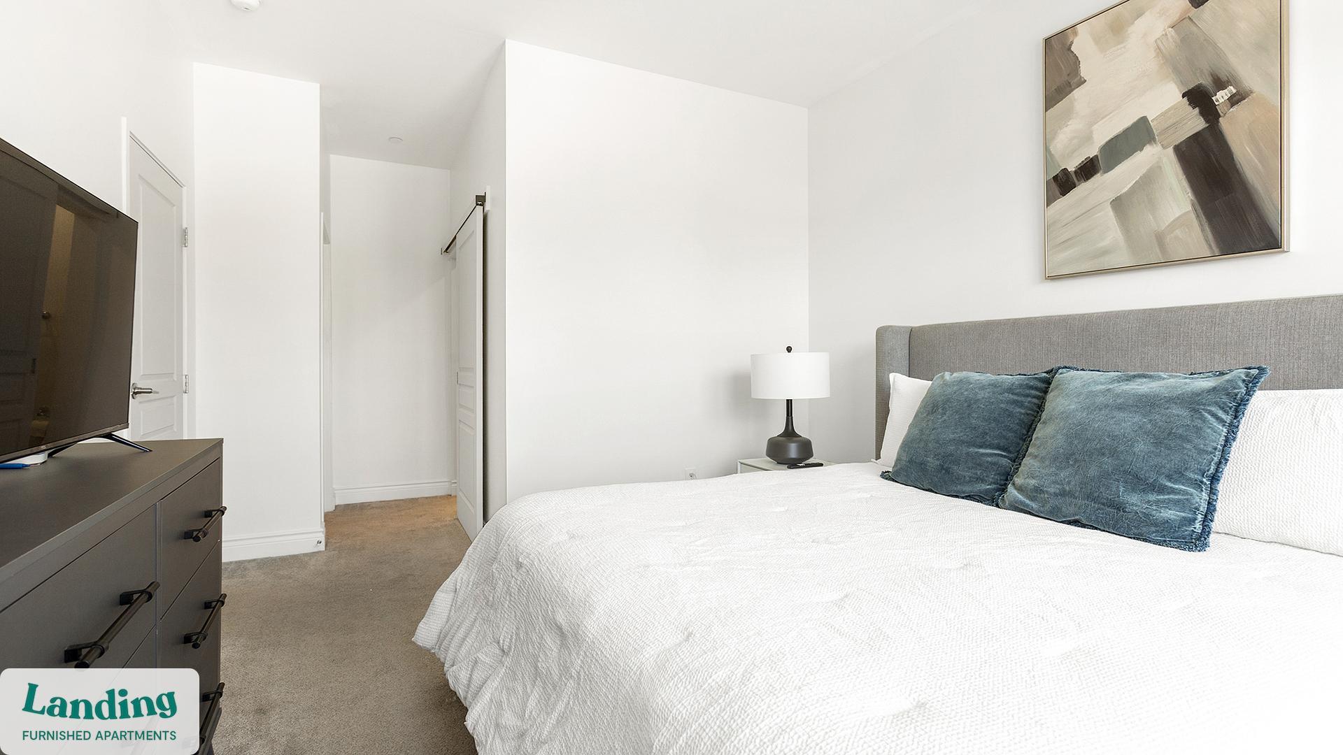 12312 Mayfield Rd unit 201 – photo 4