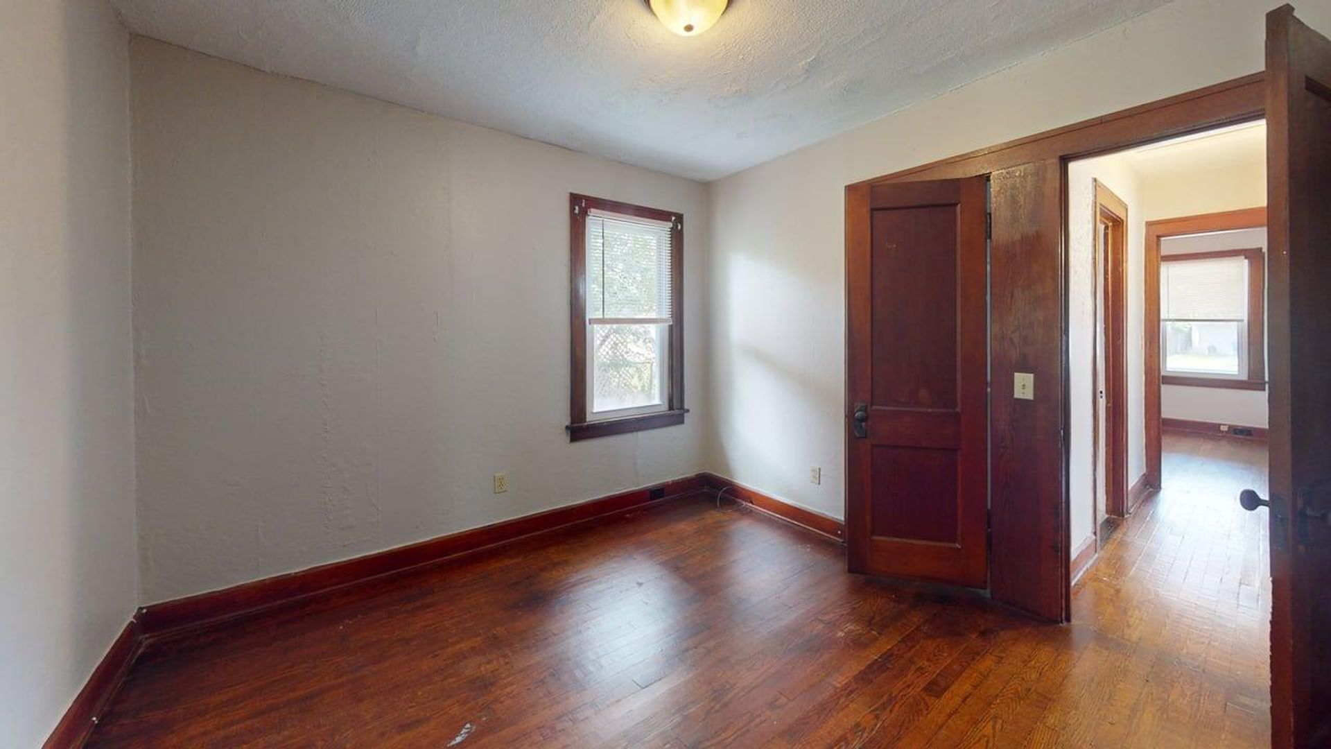1377 Nichols Ave – photo 3