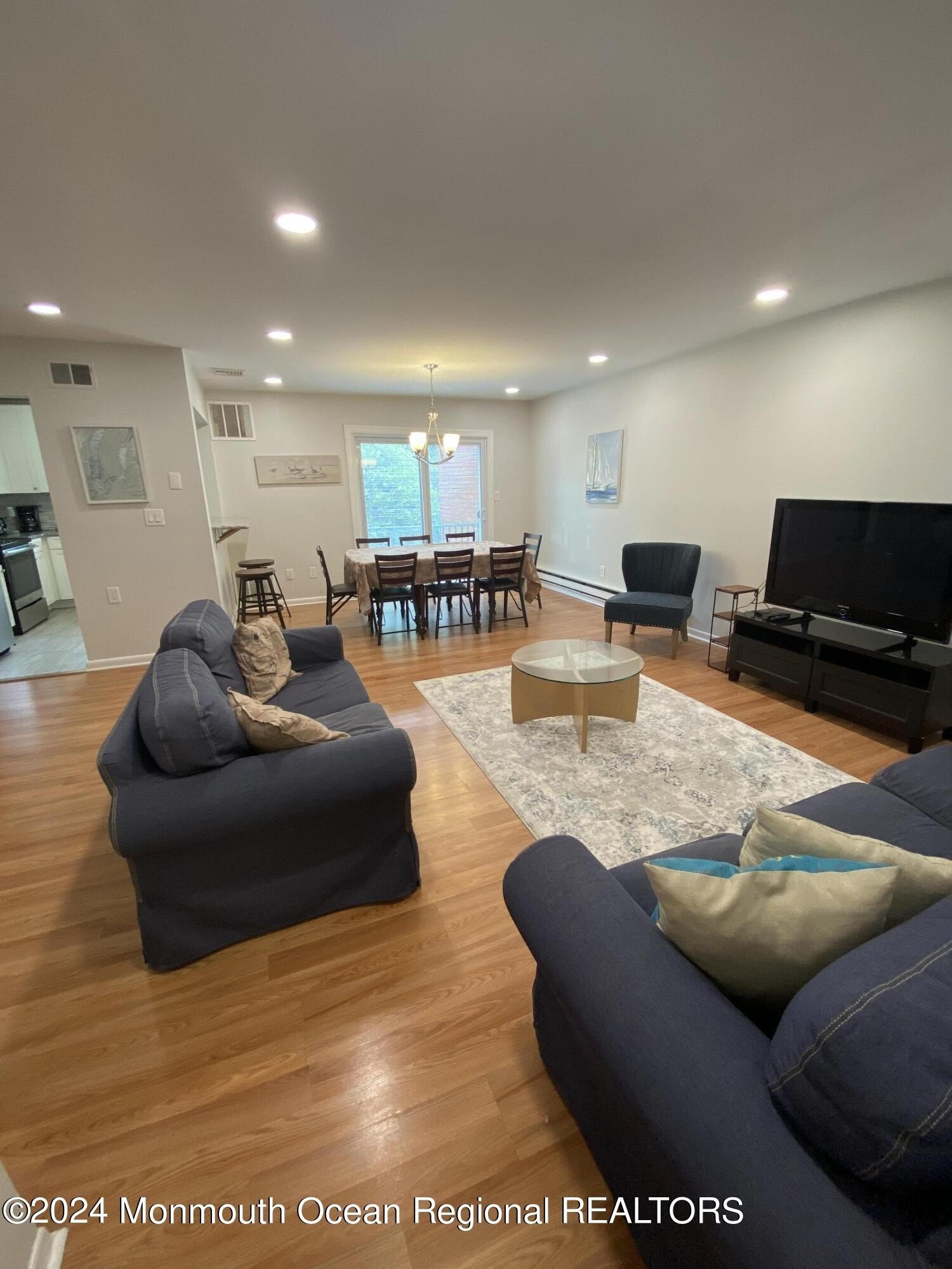 65 Cedar Ave #B11 – photo 1