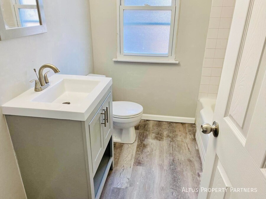 2439 W 116th St unit 2EAST – photo 5