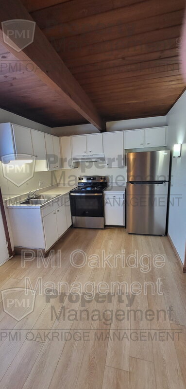 1531 Spruce Ave – photo 4