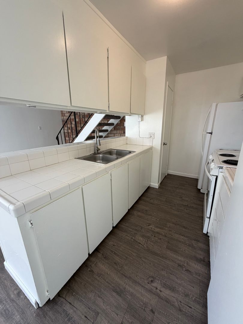 4930 N Holt Ave unit # 101 – photo 5