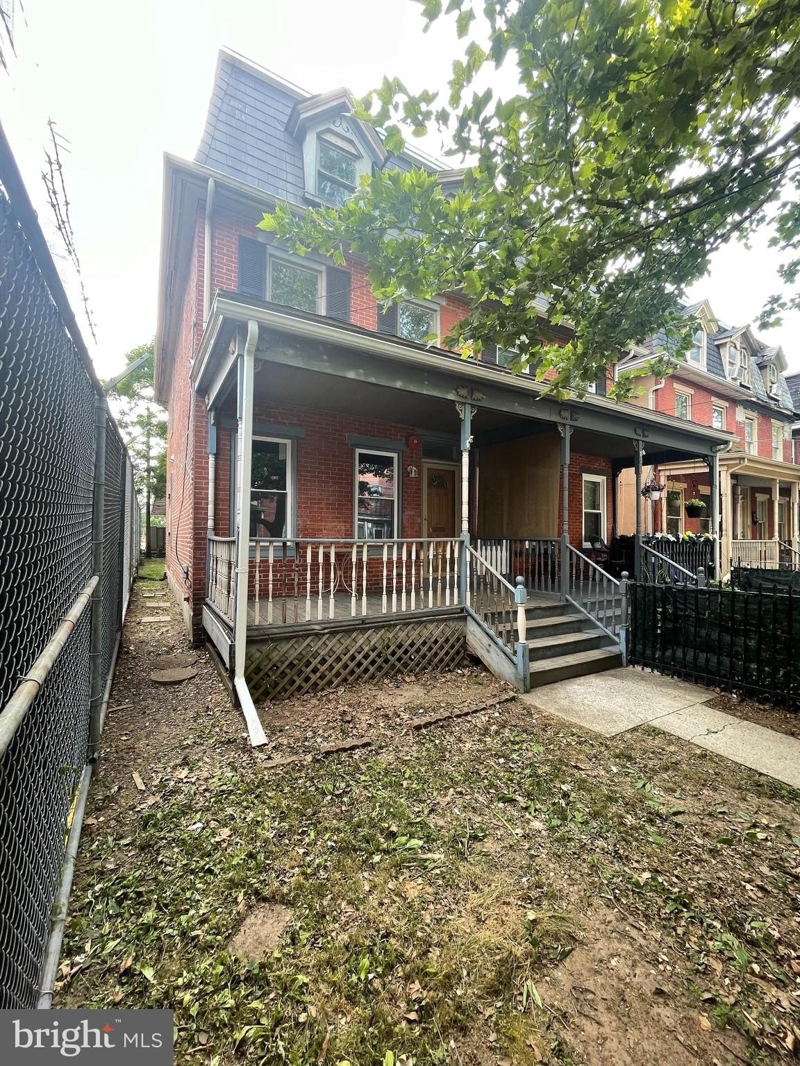 29 Carroll St – photo 1