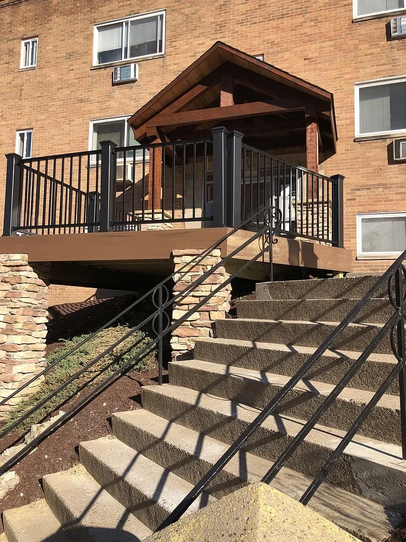 624 West – photo 3