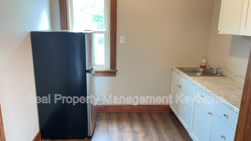122 E 16th Ave unit 2 – photo 4