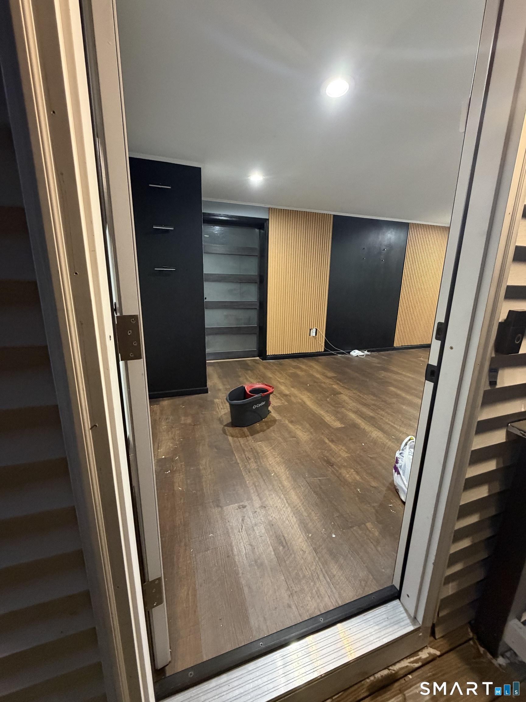 220 Emmett Ave – photo 2