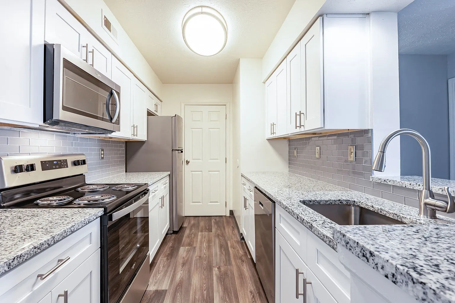 Hidden Lakes Apartment Homes – photo 3
