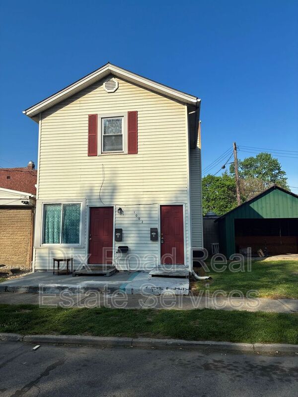 1002 Auburn St unit 2 – photo 1