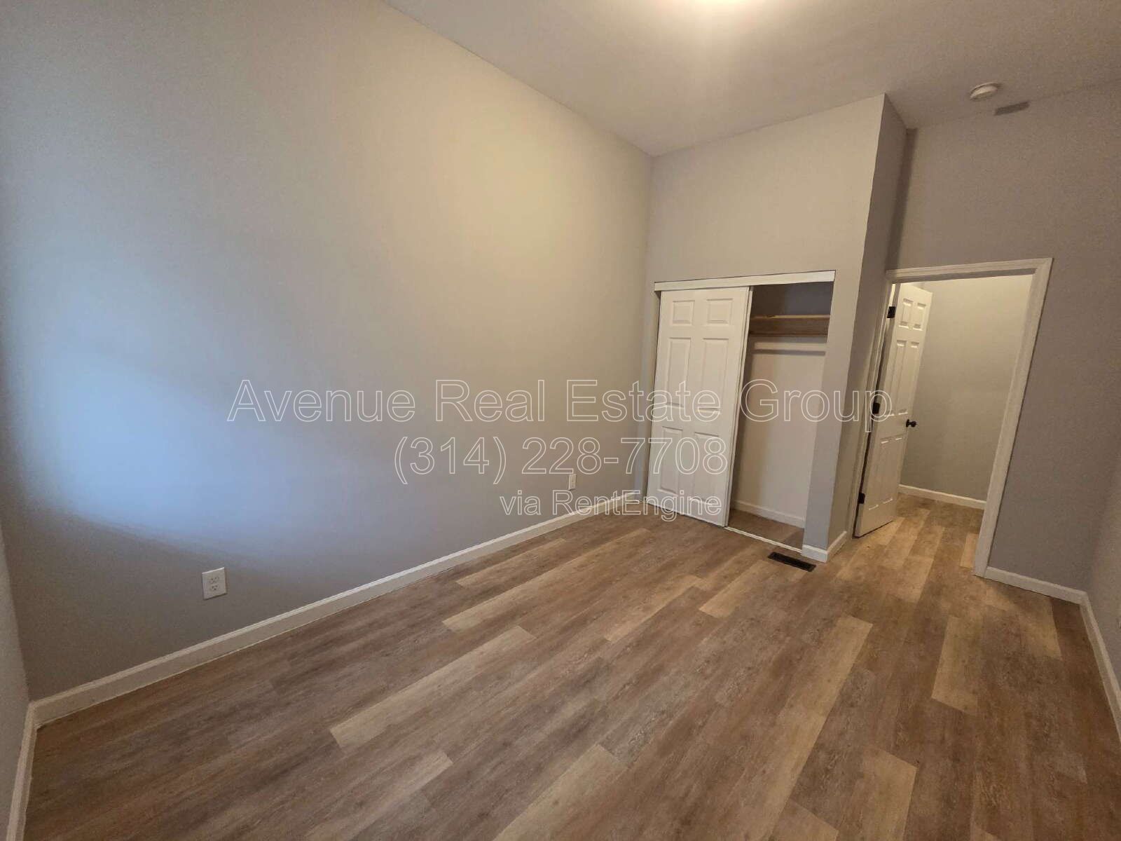5040 Lotus Ave unit 1w – photo 4
