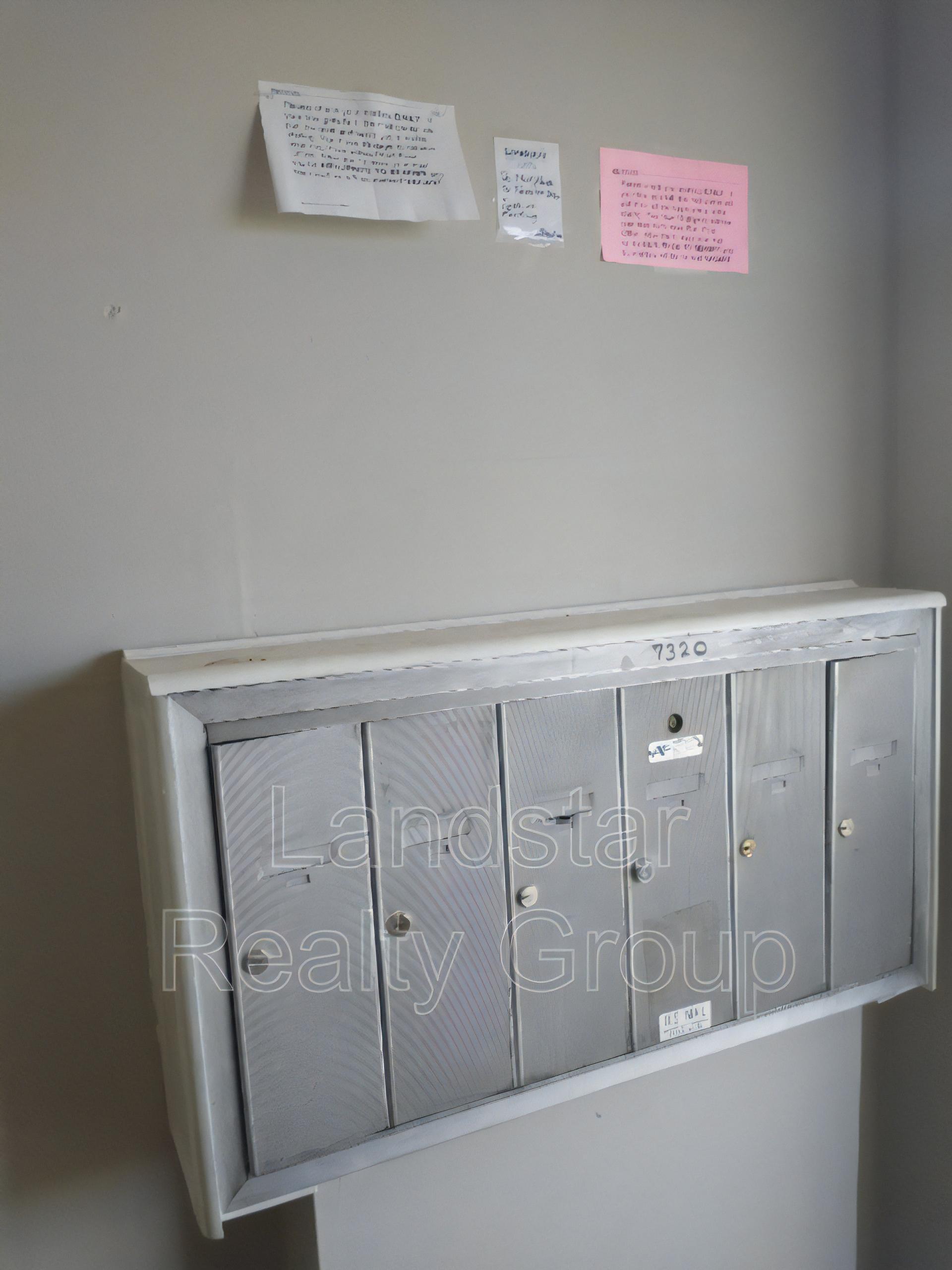 7320 Six Mile Ln unit 2 – photo 2