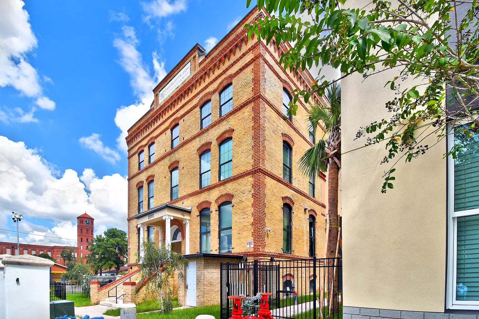Cigar Lofts (By the Bedroom) – photo 4