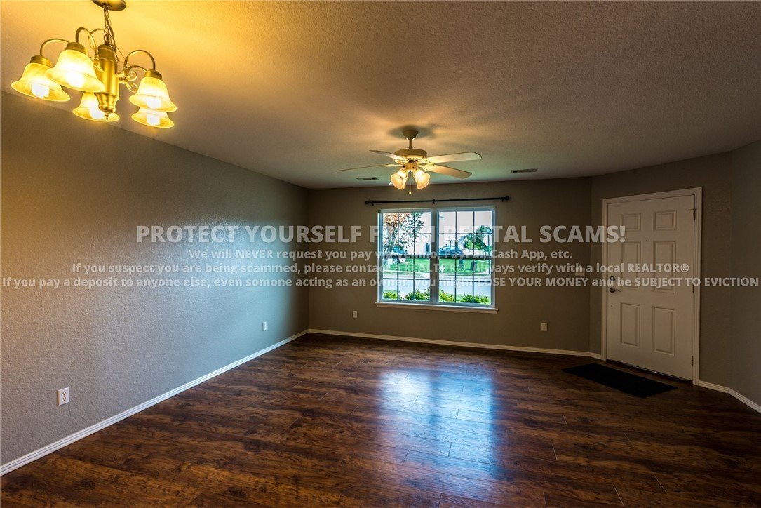 1137 S Holland Dr – photo 3