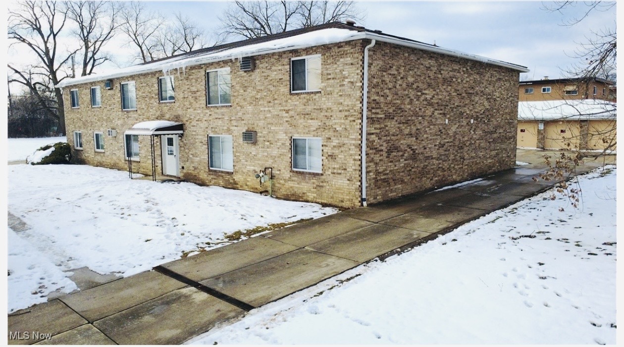 5790 Lee Rd S unit 6 – photo 1