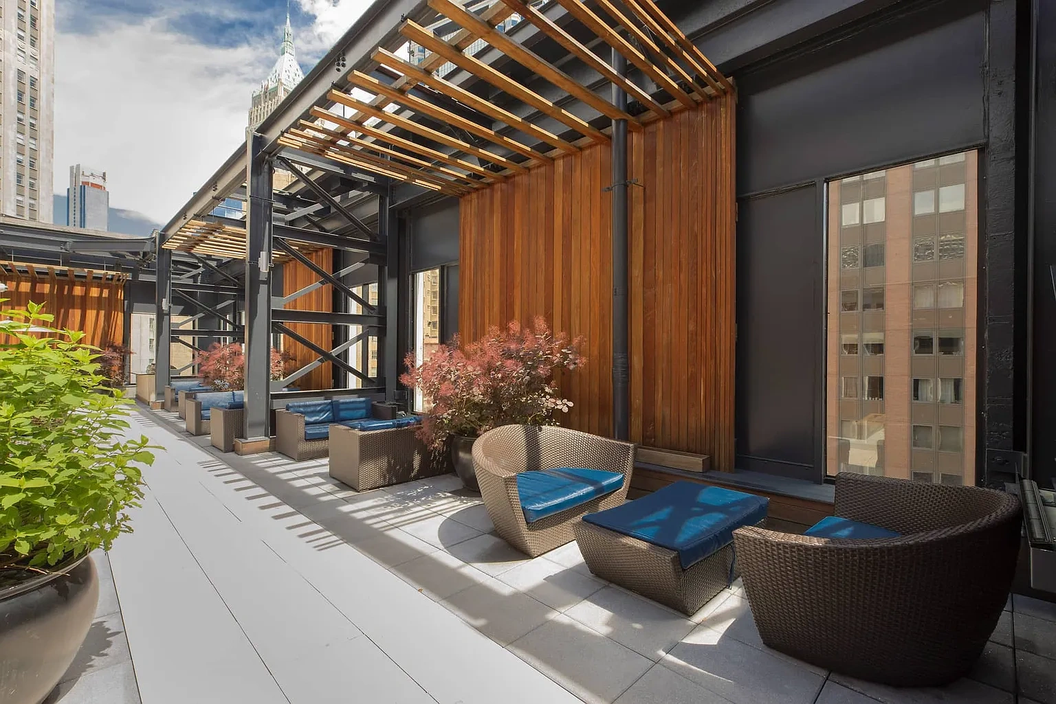 10 Hanover Square – photo 3