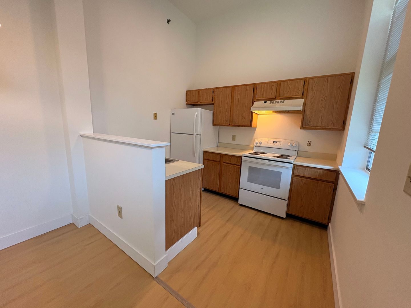 252 W College Ave unit Unit 212 – photo 1