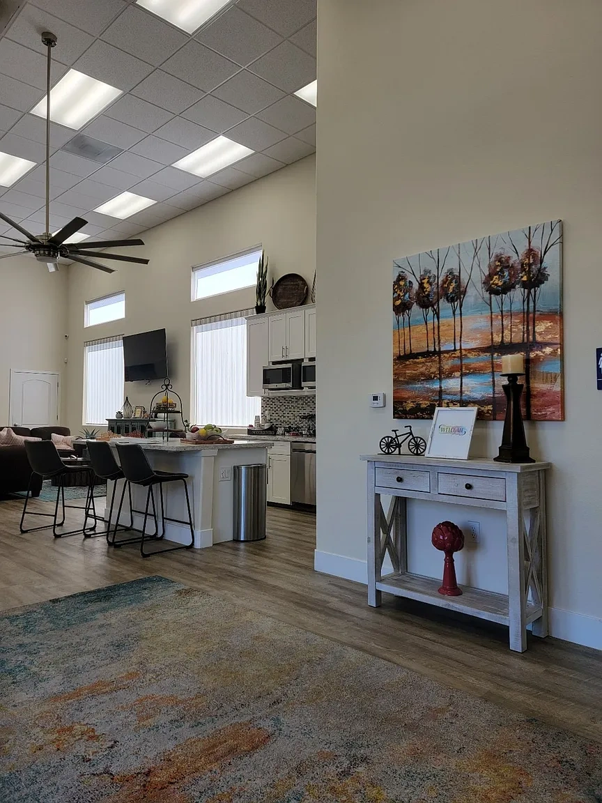 Sunburst Apartments – photo 3