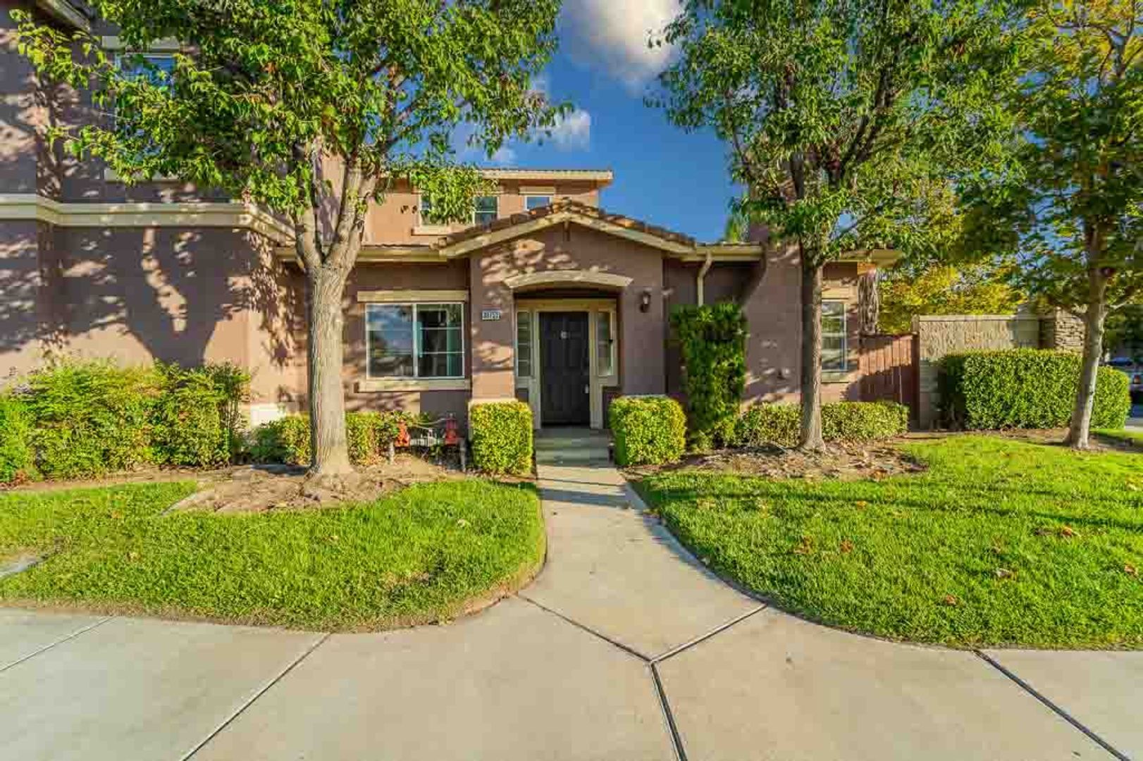 39753 Princeton Way unit # A – photo 3