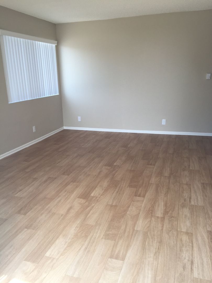 425 Lime Ave unit 307 – photo 4