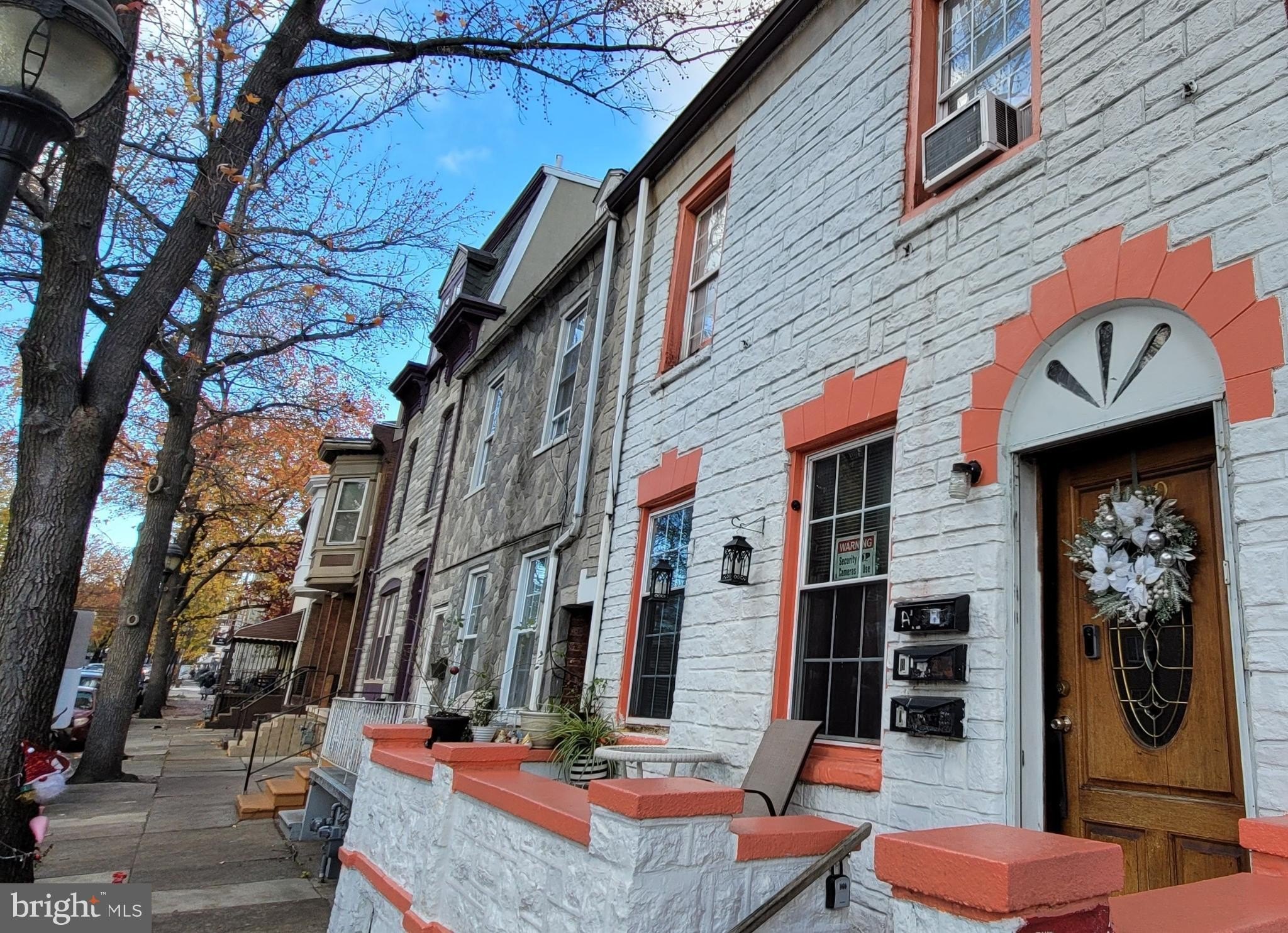 329 S 4th St #B – photo 1