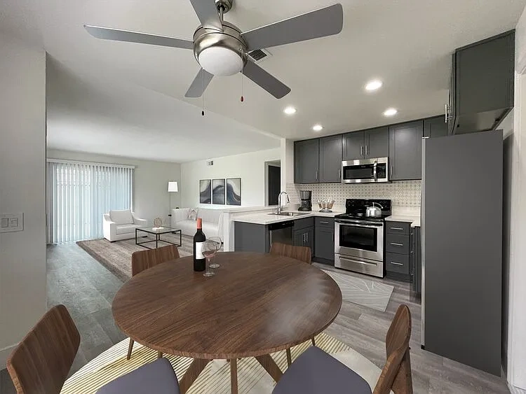 Country Club Apartments – photo 3