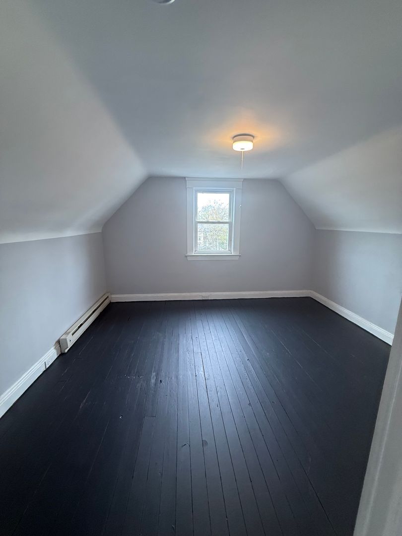 15718 Holmes Ave unit up – photo 2
