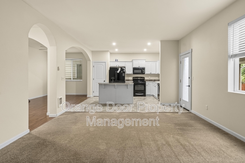 2306 165th St E – photo 4