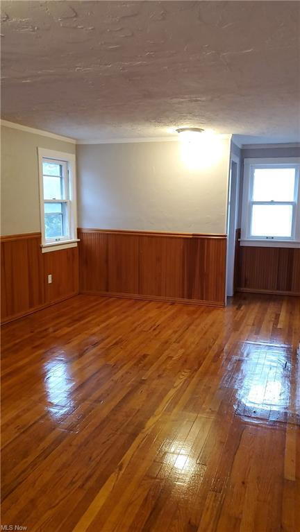 1492 Maplegrove Rd – photo 3