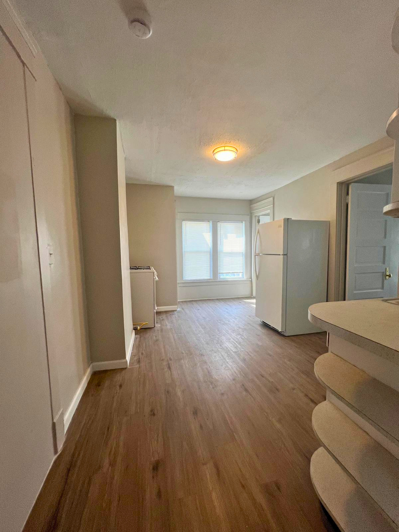 836 E 156th St unit UP – photo 4