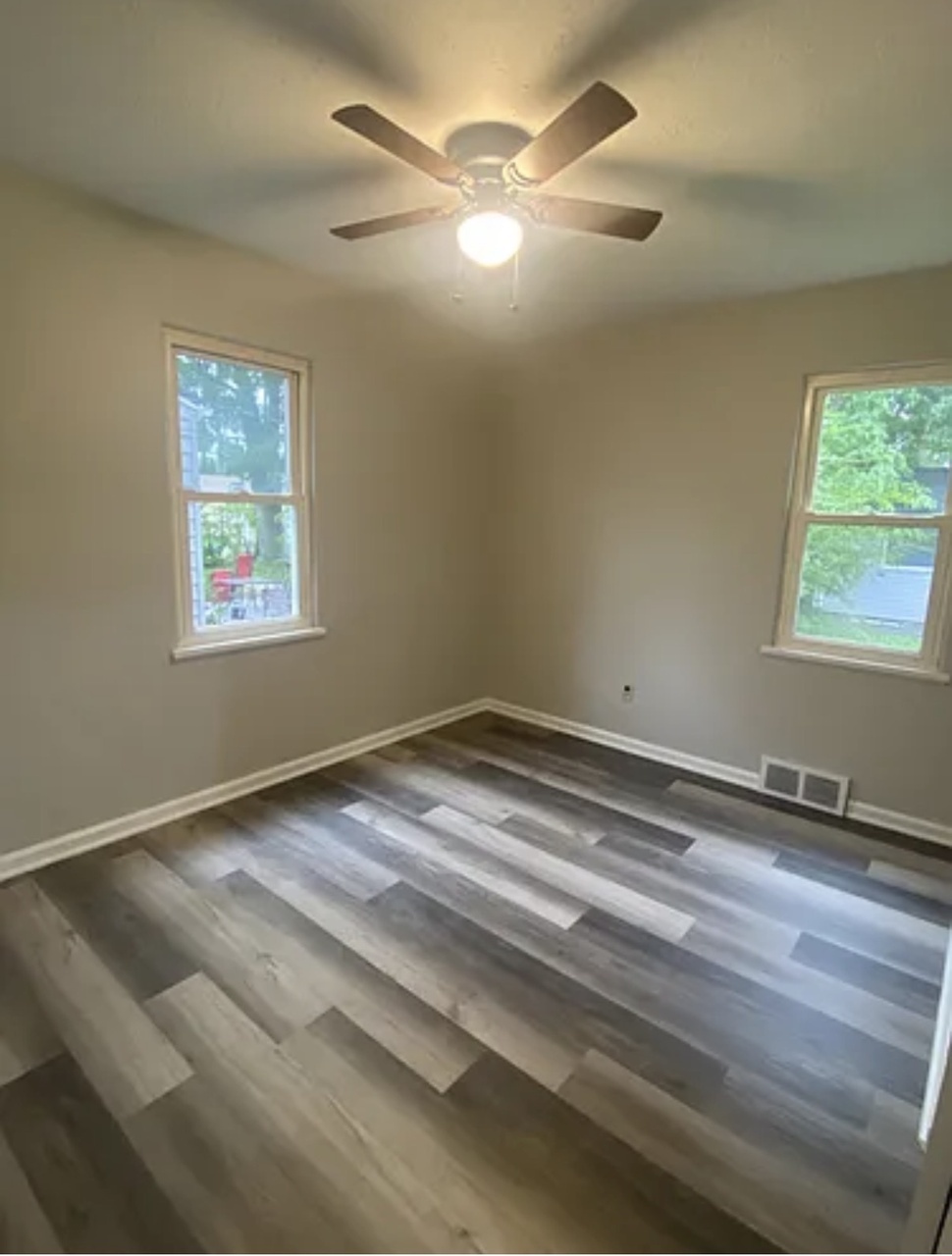 169 Brookfield Rd – photo 5