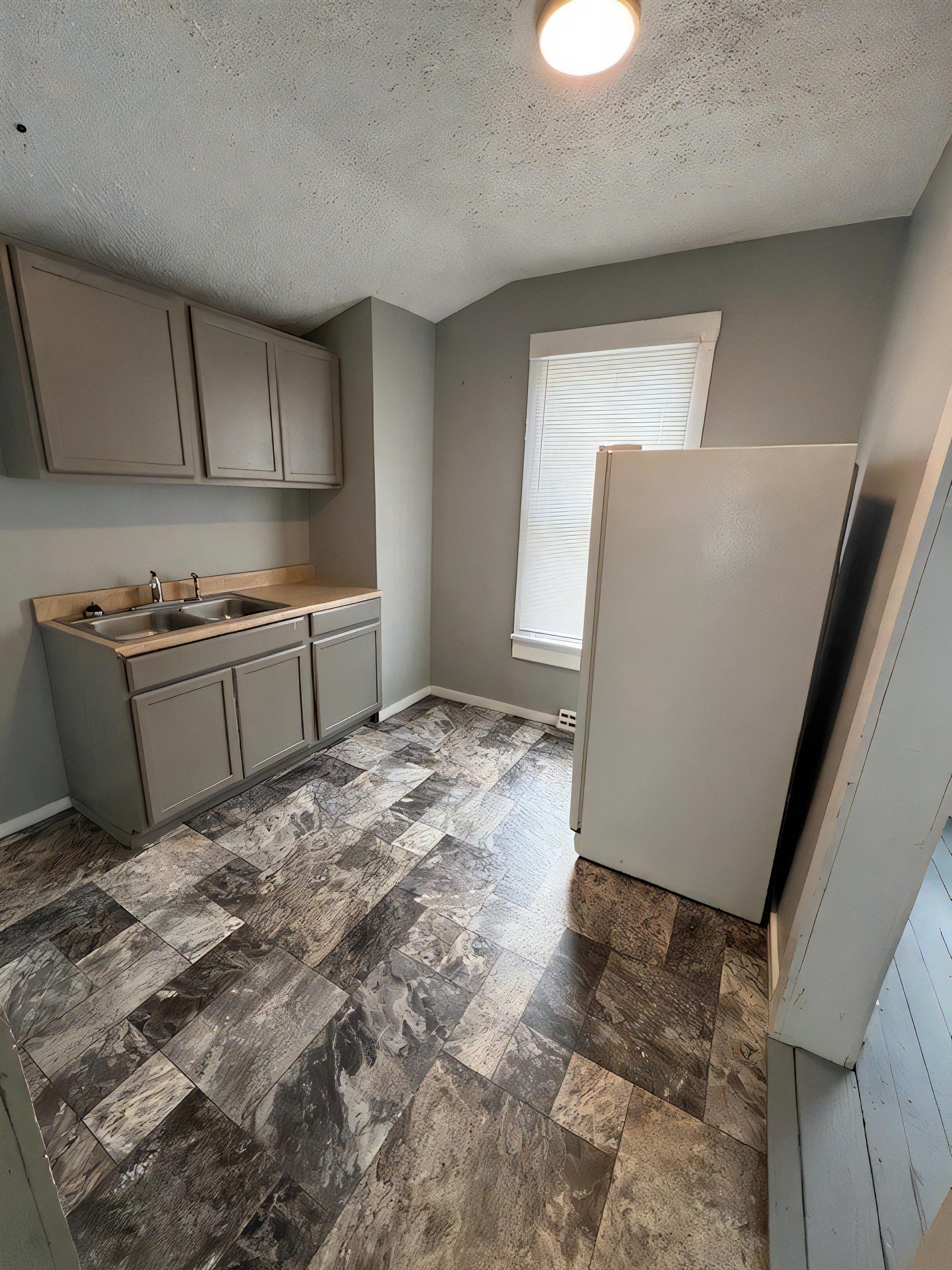 1334 Ridge Ave – photo 4