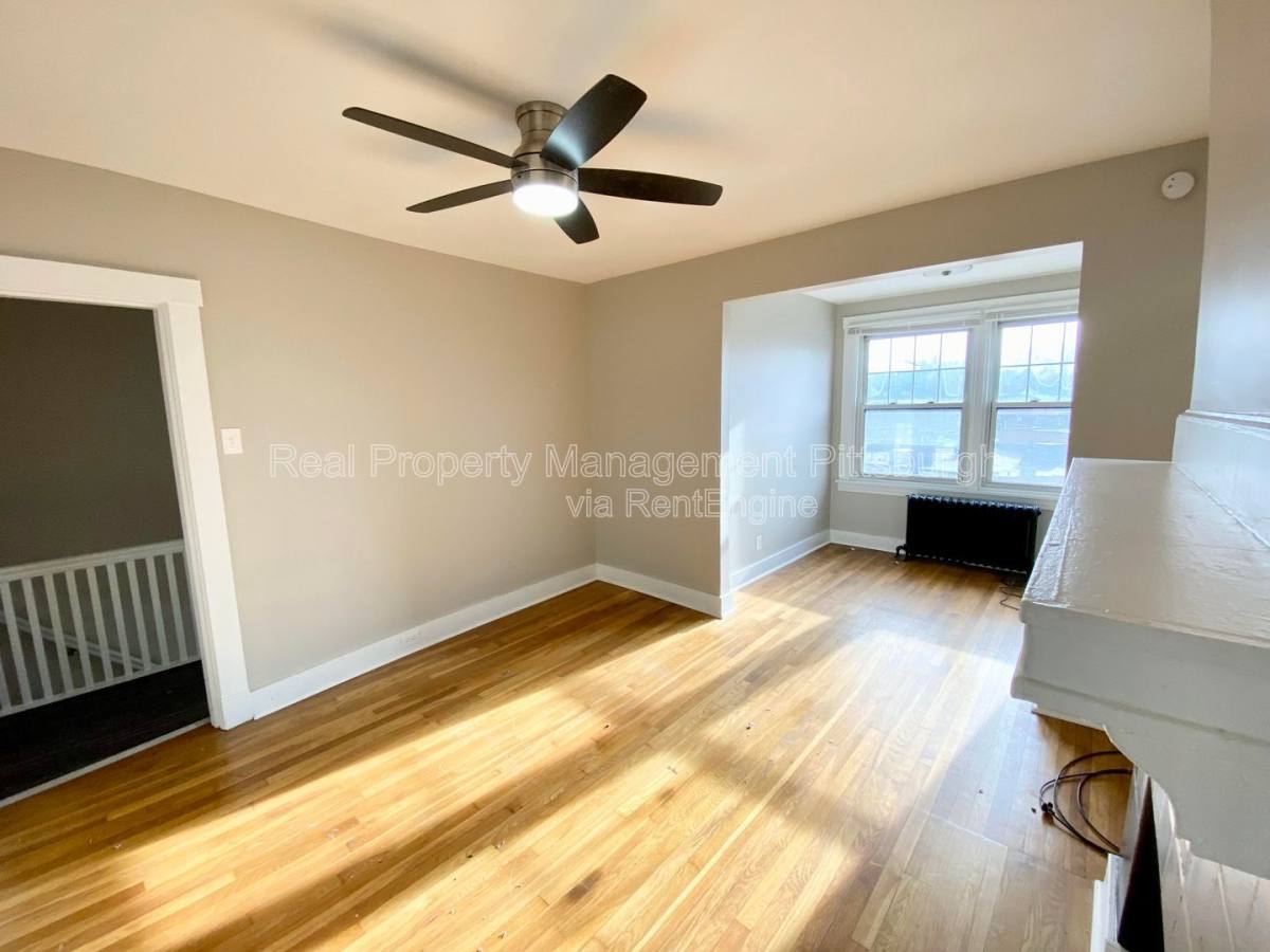 5735 Phillips Ave unit 2 – photo 2